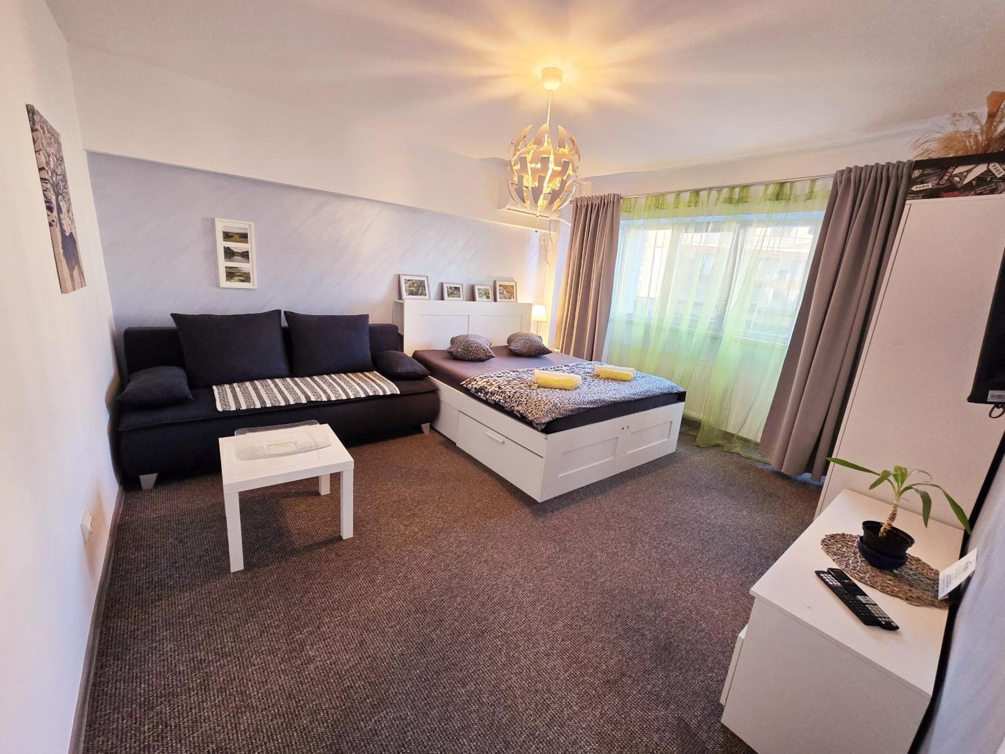 Marcos Apartments - Self Check-In Resita Bagian luar foto